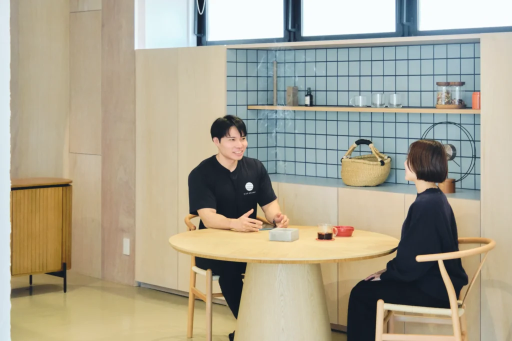 五反田のパーソナルジムsazanamiでのカウンセリングの様子